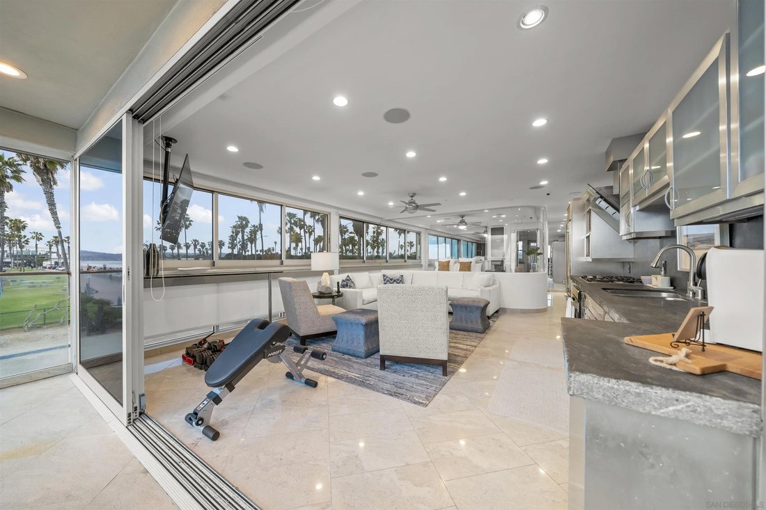 Condo in San Diego, California, United States 5 - 17982165