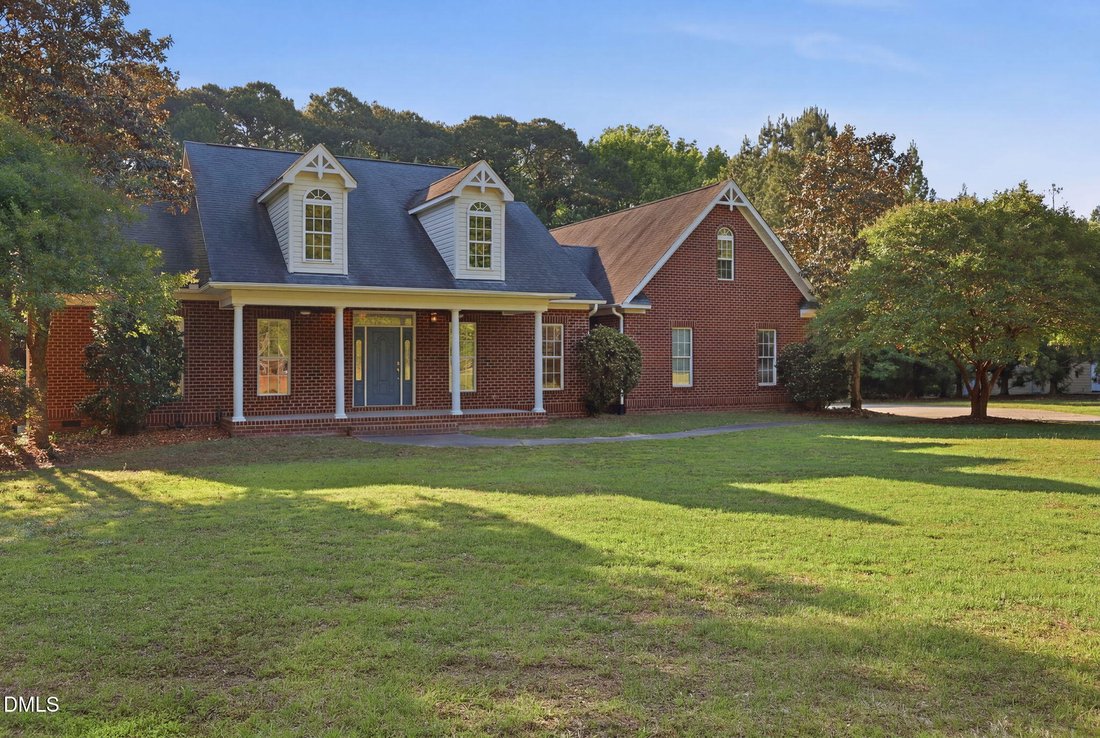 House in Zebulon, North Carolina, United States 3 - 17981762