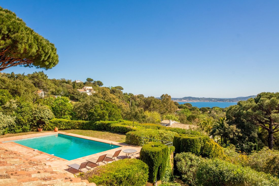 Villa in Grimaud, Provence-Alpes-Côte d'Azur, France 2 - 17982597