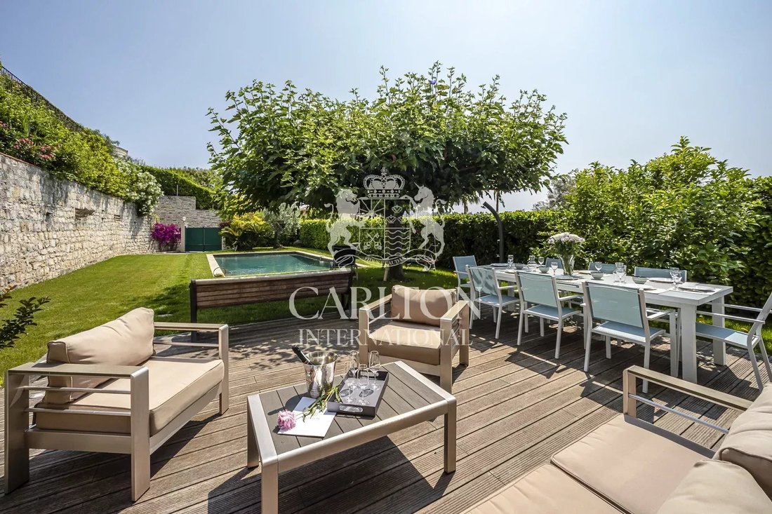 Villa in Antibes, Provence-Alpes-Côte d'Azur, France 2 - 16952899