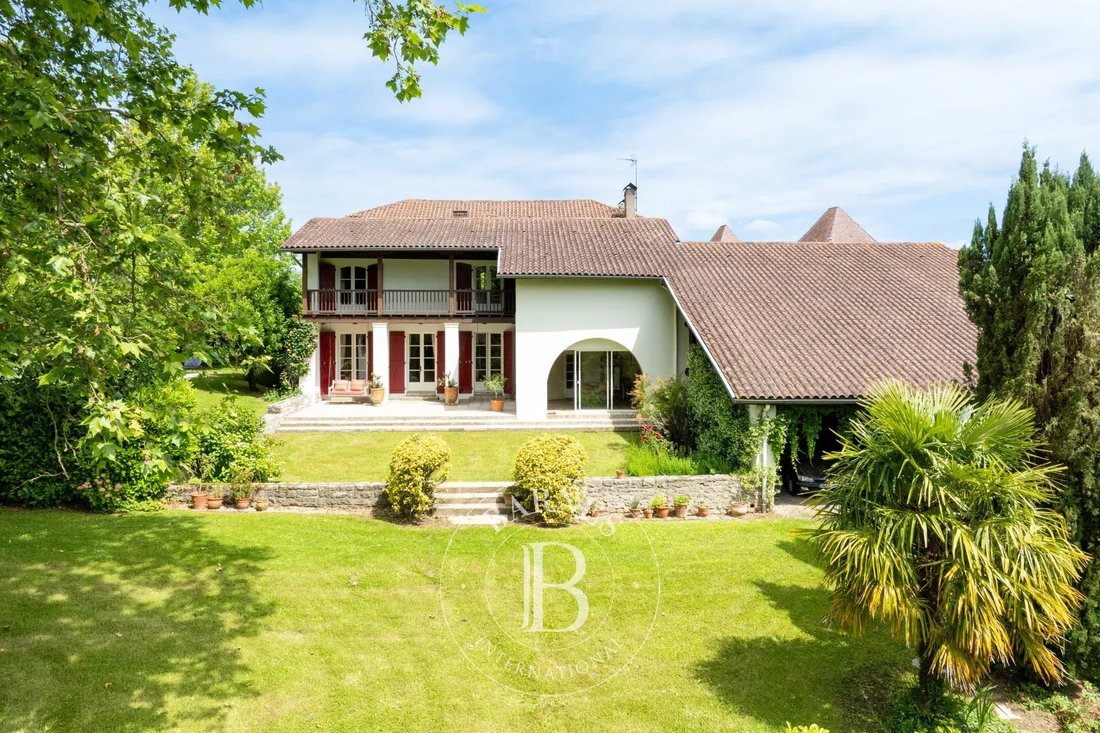 House in Urt, Nouvelle-Aquitaine, France 1 - 17982986