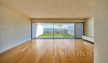 Townhouse in Alcantara, Lisbon, Portugal 1