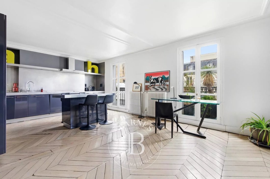 Apartment in Saint Germain l'Auxerrois, Paris 1er Arrondissement, Paris 5 - 17982897