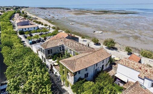 House in La Flotte, Nouvelle-Aquitaine, France 1