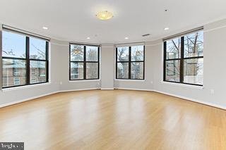 Condo in West Falls Church, Virginia, United States 3 - 17982956