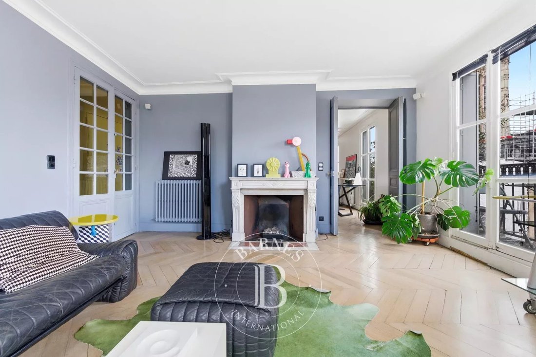 Apartment in Saint Germain l'Auxerrois, Paris 1er Arrondissement, Paris 4 - 17982897