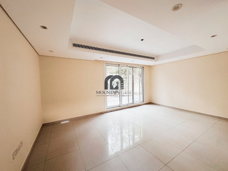 Villa in Sharjah, Sharjah Emirate, United Arab Emirates 3 - 17982862