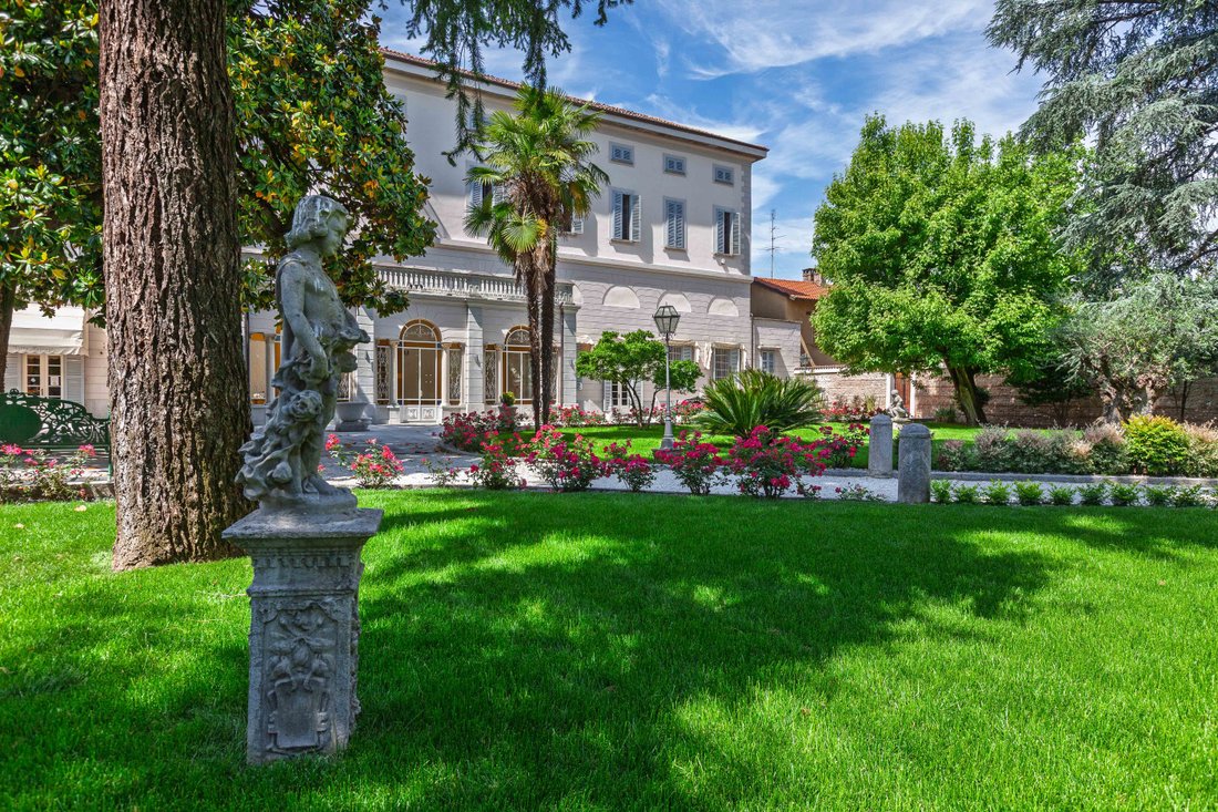Villa in Marcallo con Casone, Lombardy, Italy 1 - 17982948
