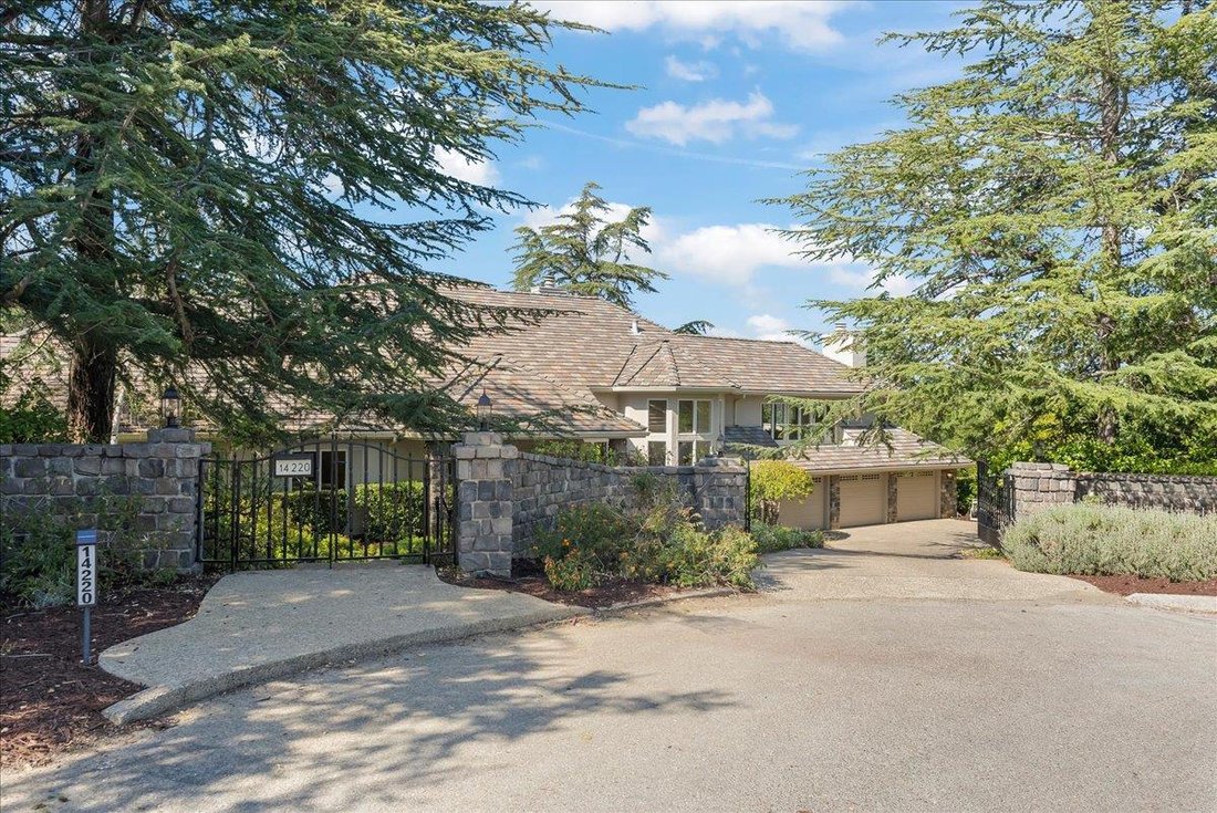House in Los Altos Hills, California, United States 2 - 17982932
