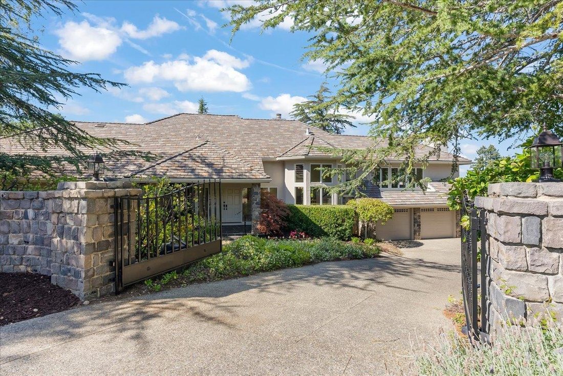 House in Los Altos Hills, California, United States 4 - 17982932