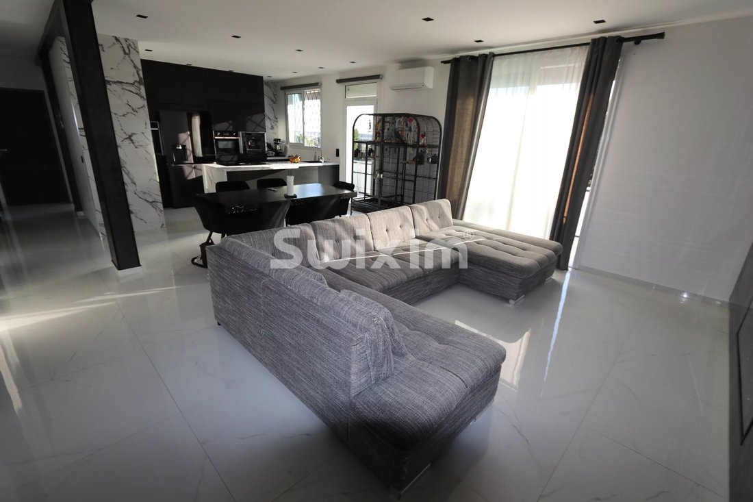 Apartment in Antibes, Provence-Alpes-Côte d'Azur, France 1 - 17982896