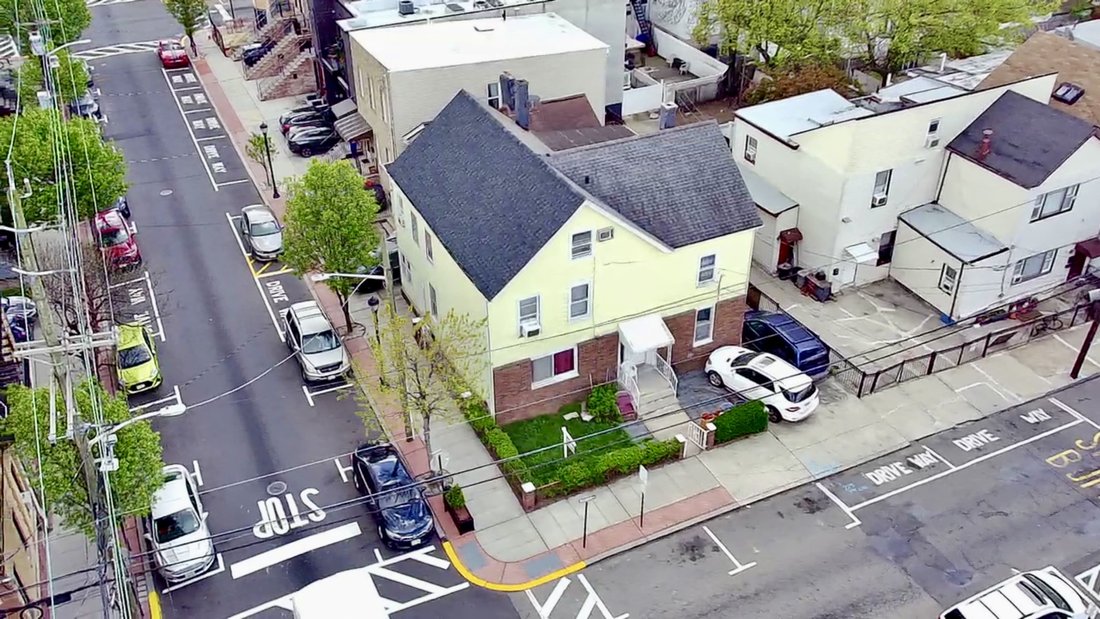 House in Union City, New Jersey, United States 5 - 17982972
