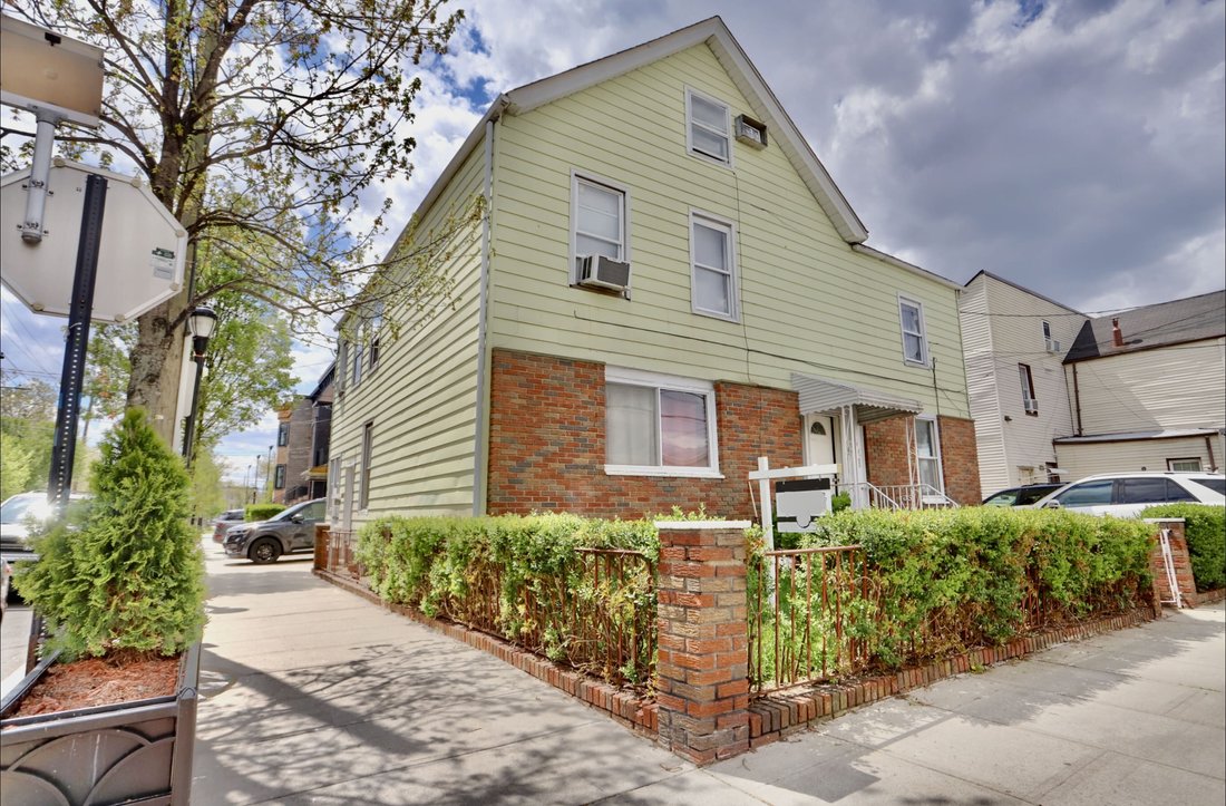 House in Union City, New Jersey, United States 2 - 17982972