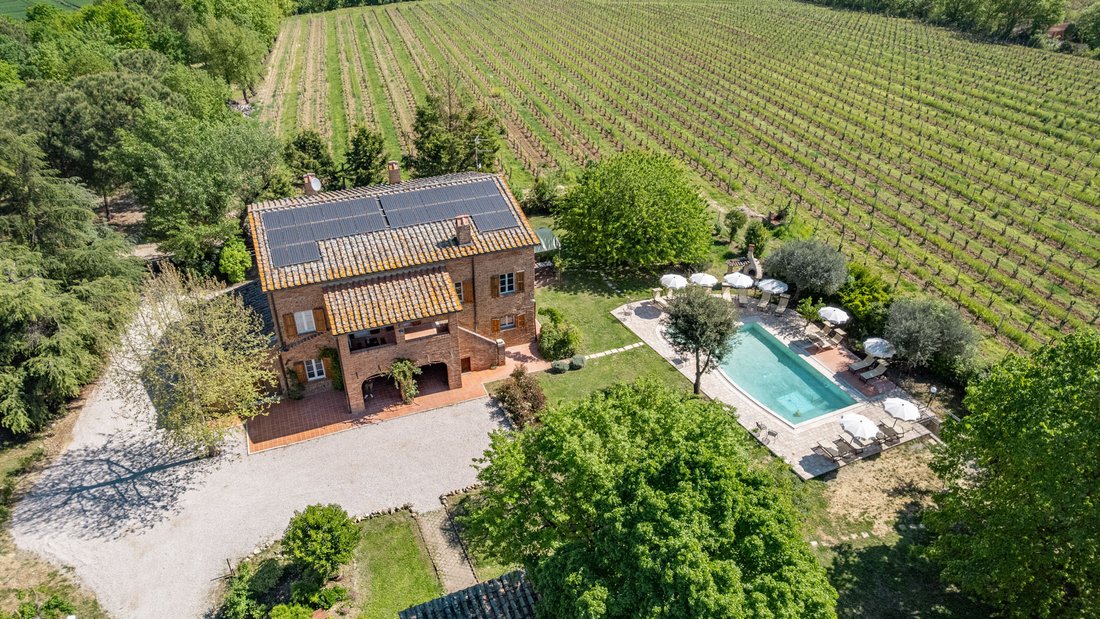 Estate in Montepulciano, Tuscany, Italy 4 - 17982925