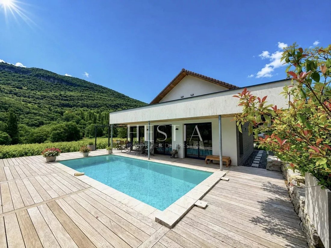 House in Brison-Saint-Innocent, Auvergne-Rhône-Alpes, France 1 - 17982920