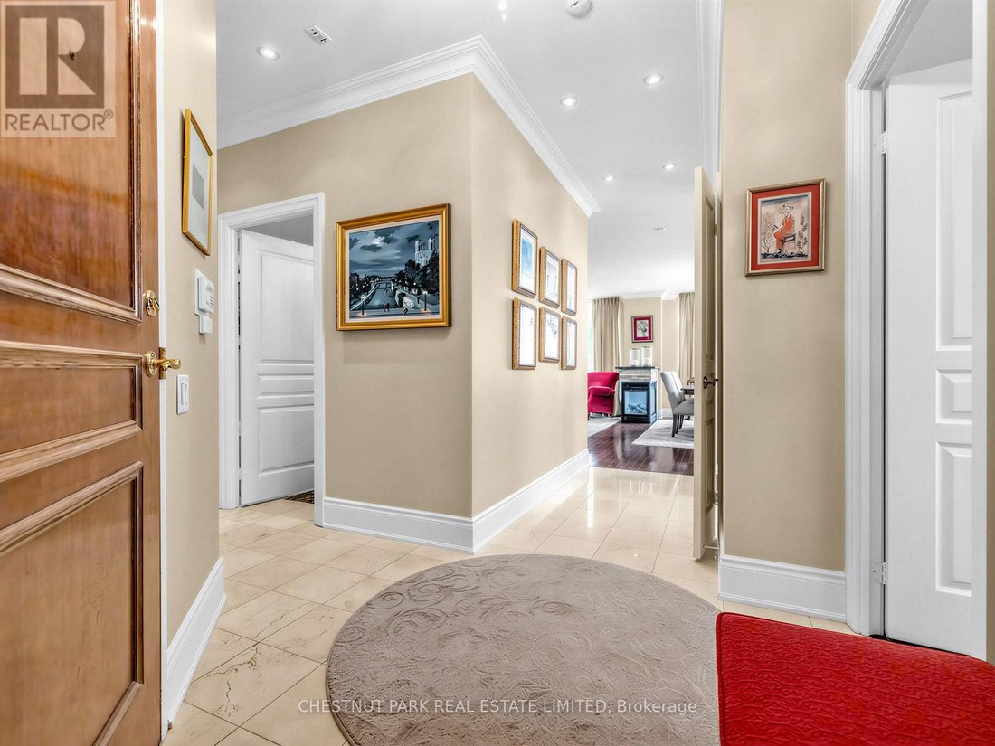 Apartment in Toronto, Ontario, Canada 5 - 17677053