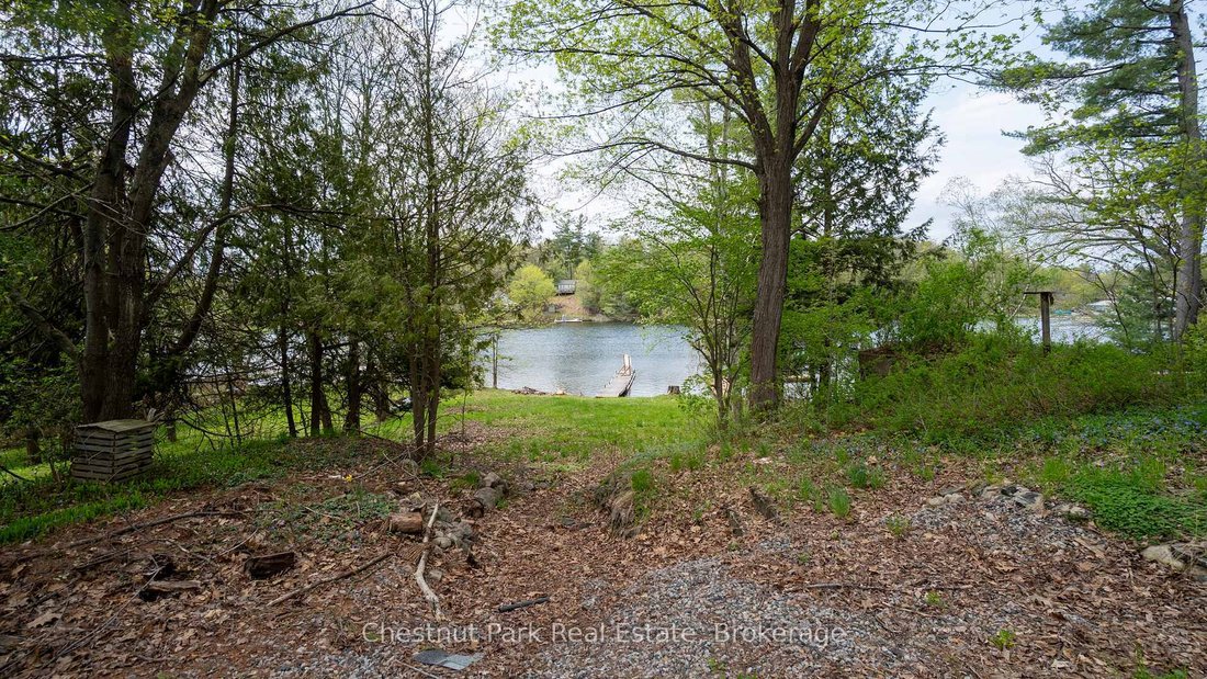 Port Carling, Ontario, Canada 2 - 17983021