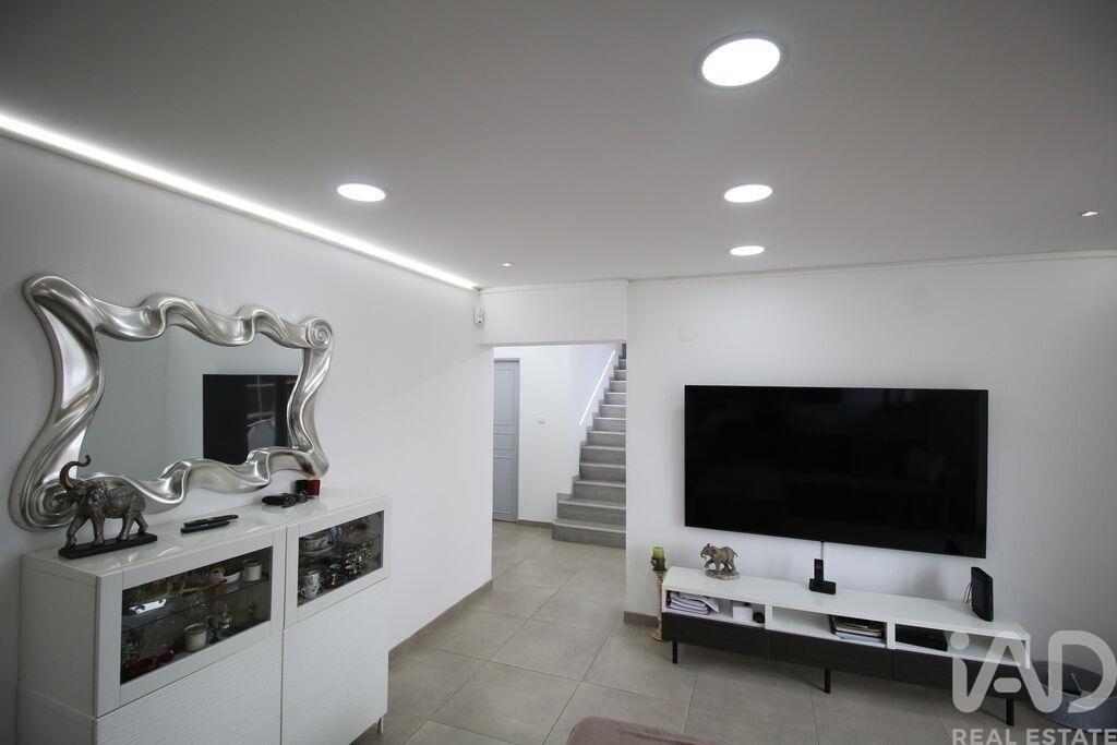 Townhouse in Ramada e Canecas, Lisbon, Portugal 4 - 17691870