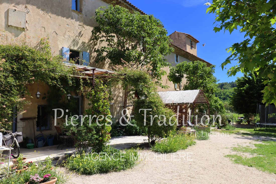 Estate in Apt, Provence-Alpes-Côte d'Azur, France 3 - 17753350