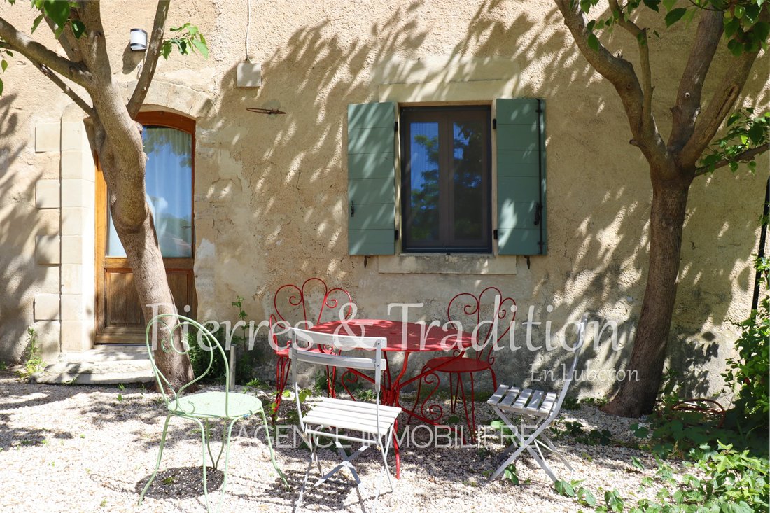 Estate in Apt, Provence-Alpes-Côte d'Azur, France 4 - 17753350