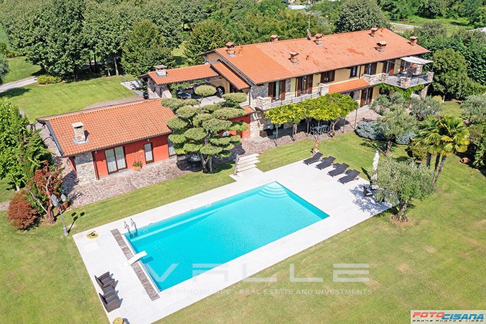 Villa in Dalmine, Lombardy, Italy 2 - 17983291
