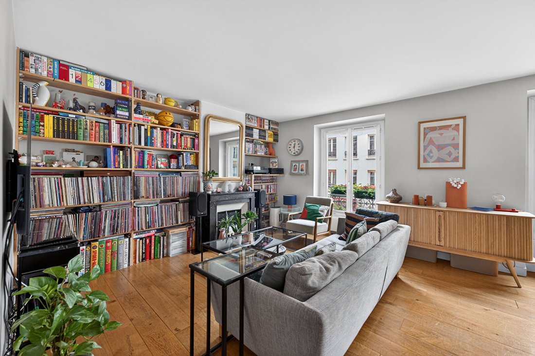 Apartment in Faubourg du Temple-Hôpital Saint Louis, Paris 10e Arrondissement, Paris 2 - 17983361