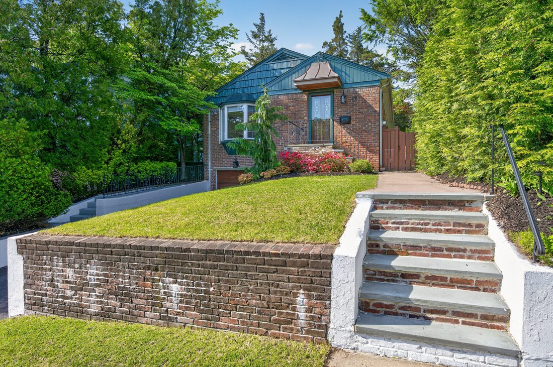 House in Port Washington, New York, United States 2 - 17983213