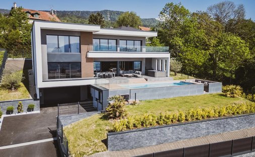 Maison à Bonne, Auvergne-Rhône-Alpes, France 1