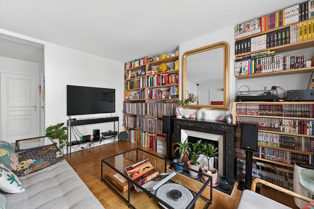 Apartment in Faubourg du Temple-Hôpital Saint Louis, Paris 10e Arrondissement, Paris 3 - 17983361