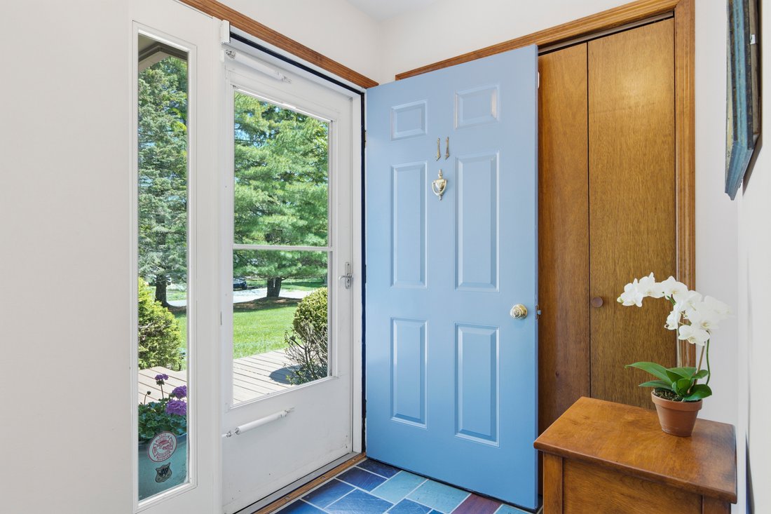 Shelter Island Heights, New York, United States 3 - 17983246