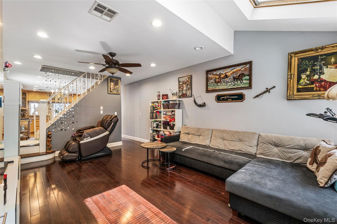 House in New York, New York, United States 3 - 17983222