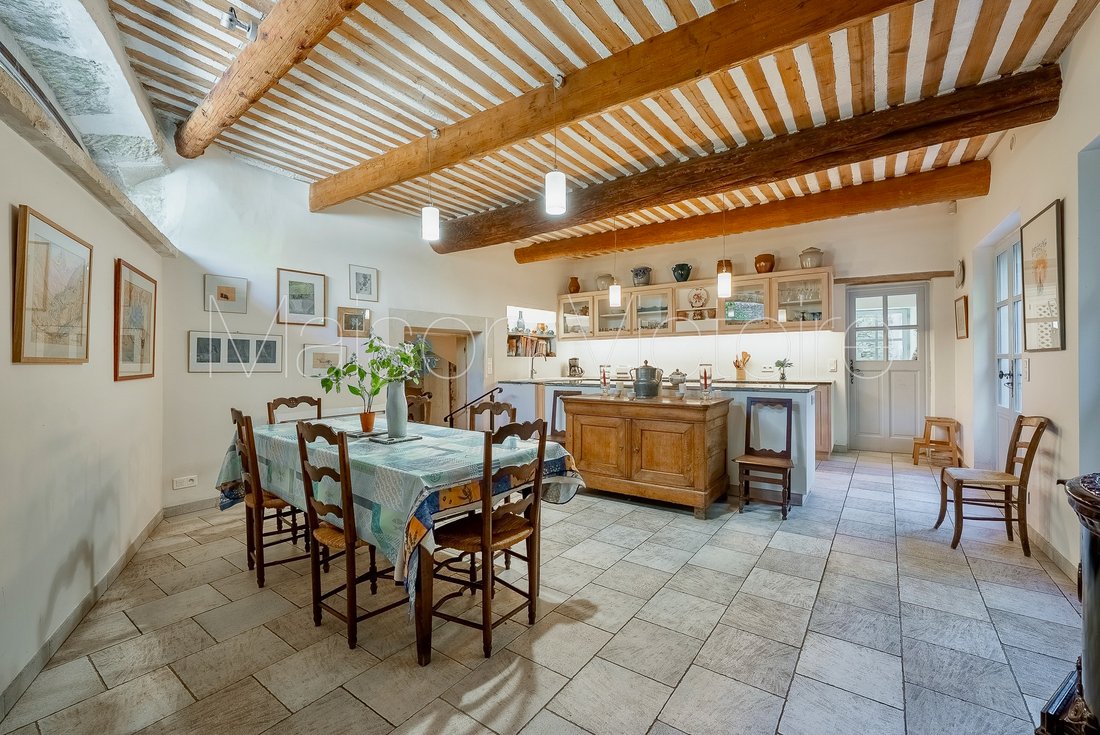 House in Cabrières-d'Avignon, Provence-Alpes-Côte d'Azur, France 4 - 17935350