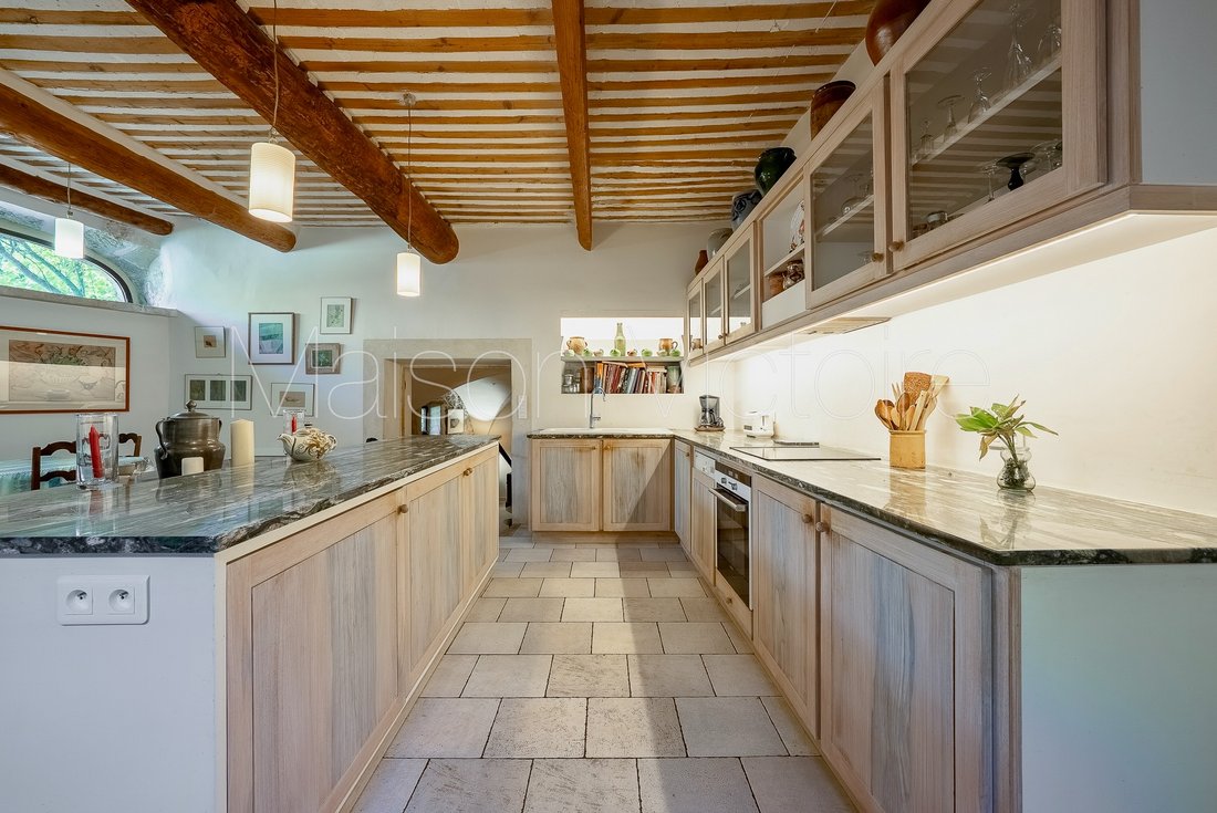 House in Cabrières-d'Avignon, Provence-Alpes-Côte d'Azur, France 3 - 17935350