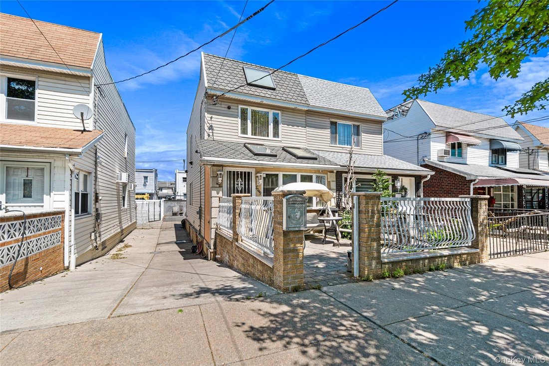 House in New York, New York, United States 1 - 17983222