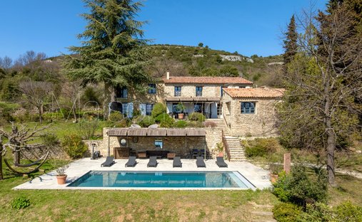 Maison à Murs, Provence-Alpes-Côte d'Azur, France 1