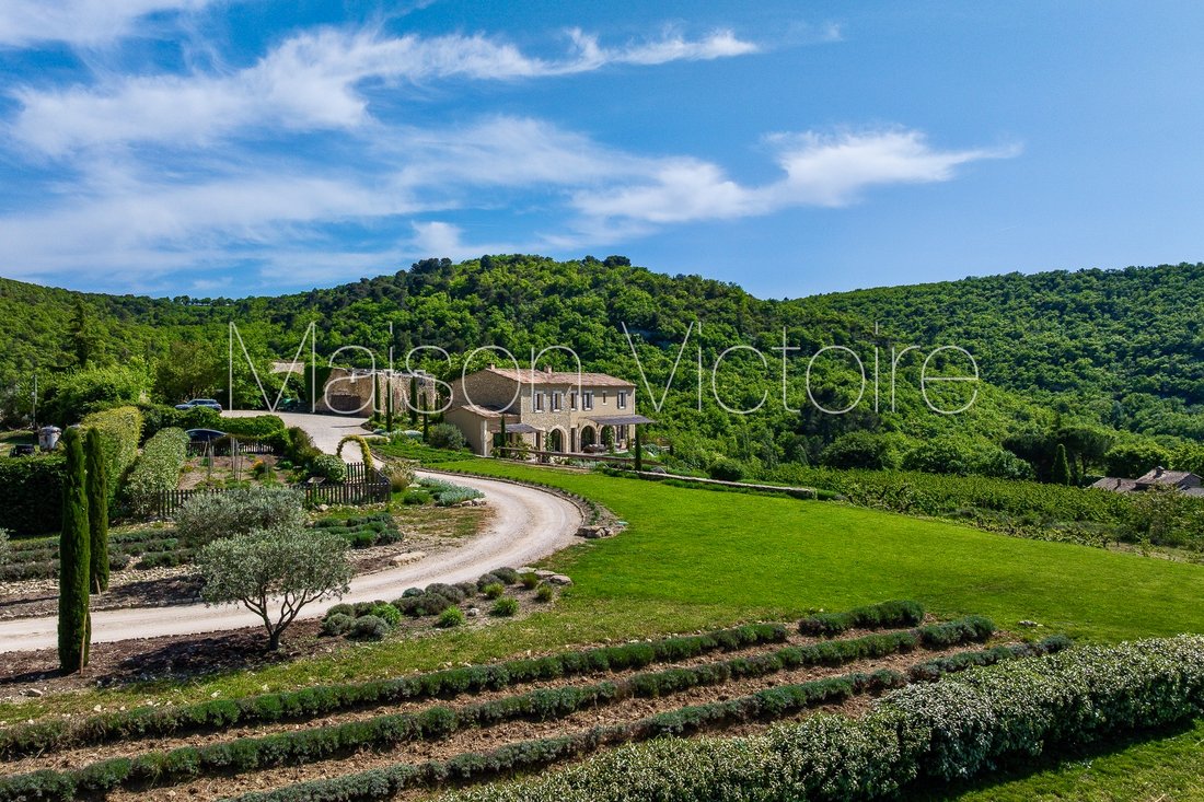 House in Bonnieux, Provence-Alpes-Côte d'Azur, France 1 - 17839956