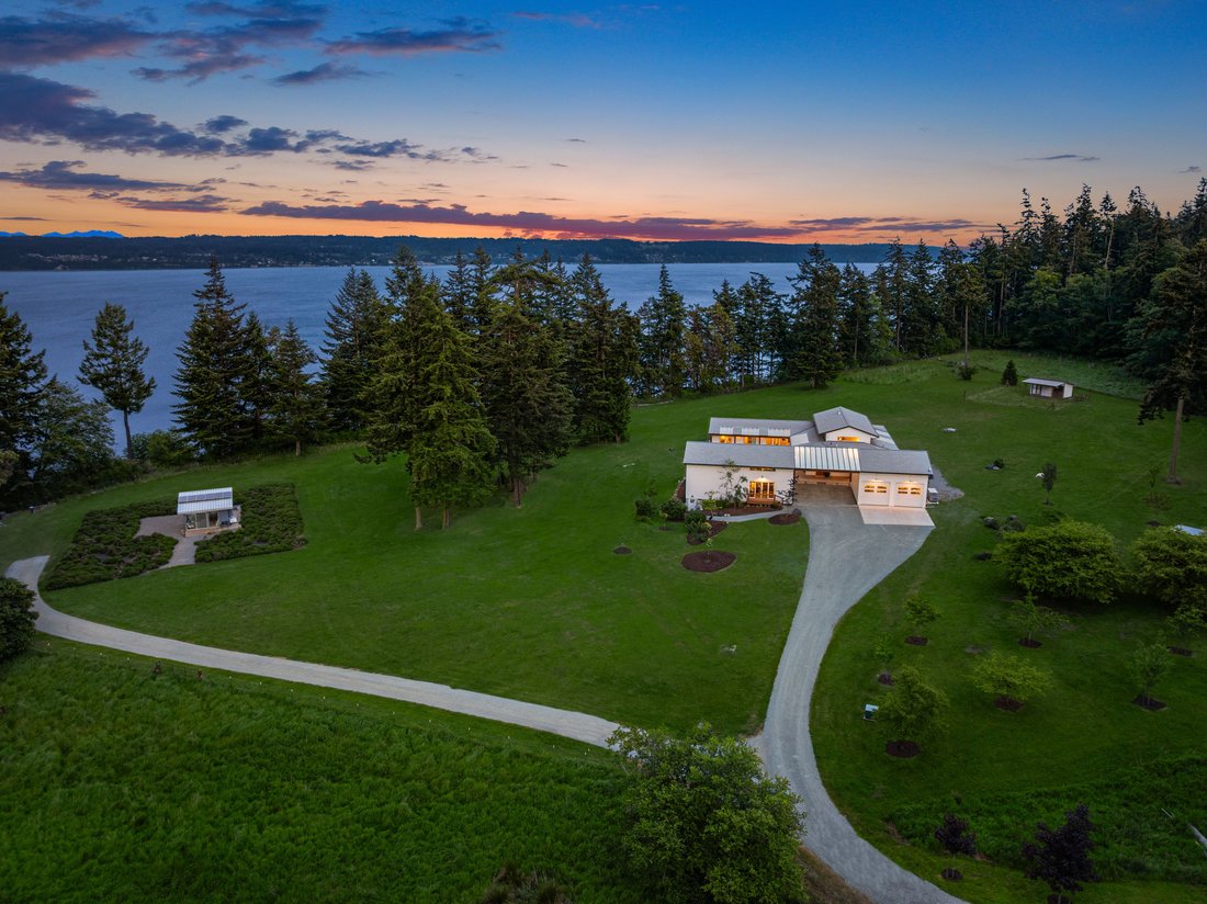 House in Coupeville, Washington, United States 1 - 17983235