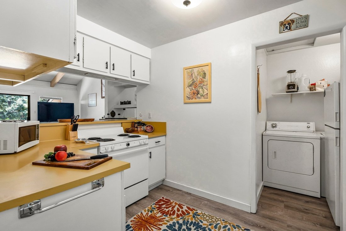 Condo in Incline Village, Nevada, United States 5 - 17983208