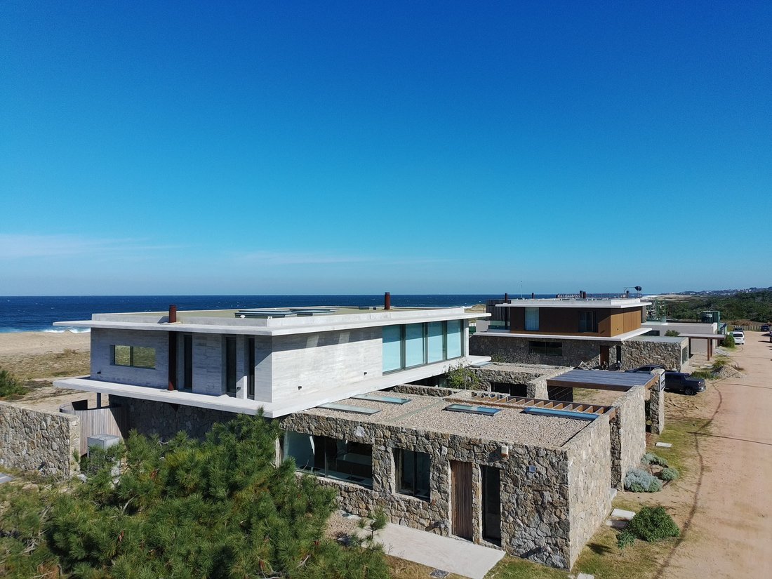 House in San Carlos, Maldonado Department, Uruguay 2 - 17983054