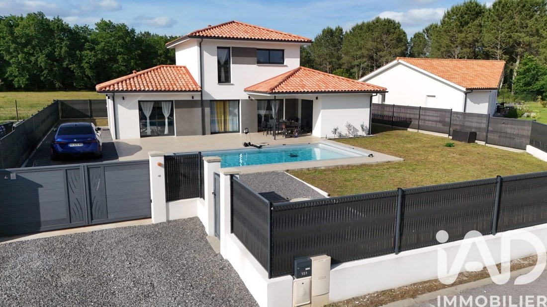 House in Parentis-en-Born, Nouvelle-Aquitaine, France 1 - 17775279