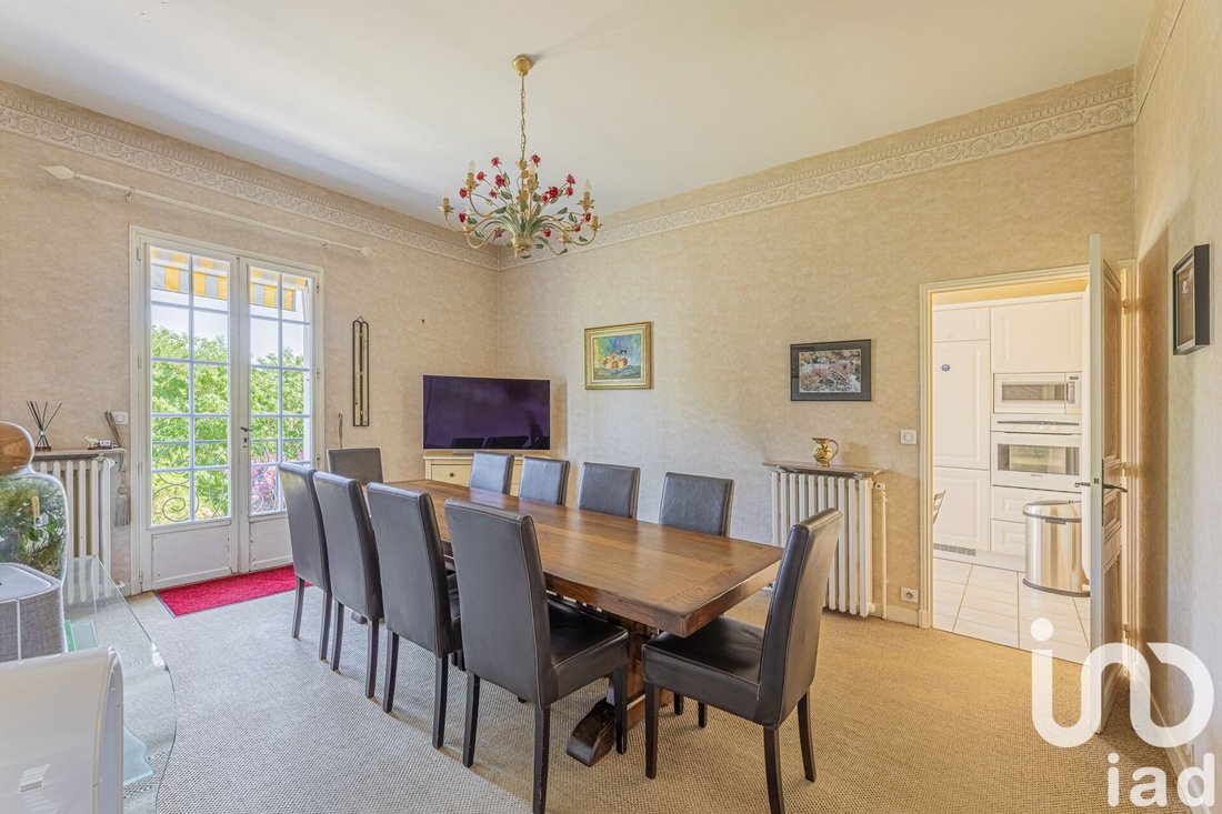 House in Saint-Cyr-sur-Loire, Centre-Val de Loire, France 4 - 17836297