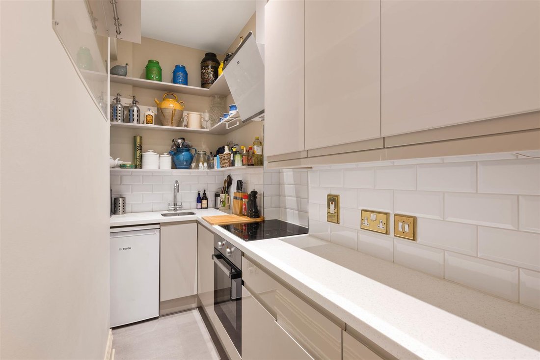 Apartment in Brompton, Kensington And Chelsea, England 3 - 17983750