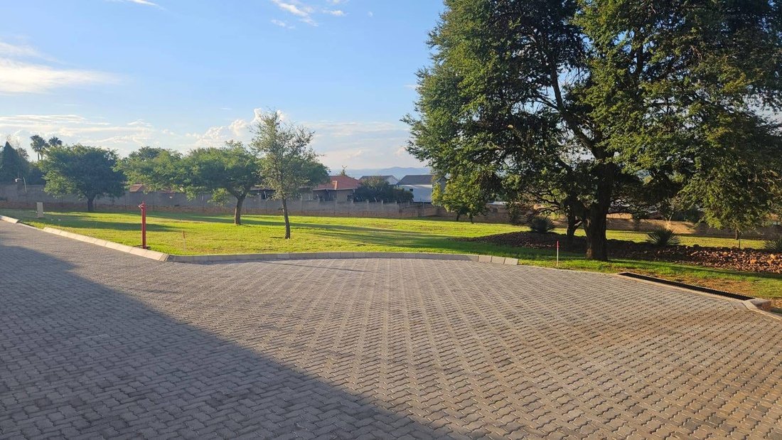 House in Eagle Canyon Golf Estate, Gauteng, South Africa 3 - 17983555