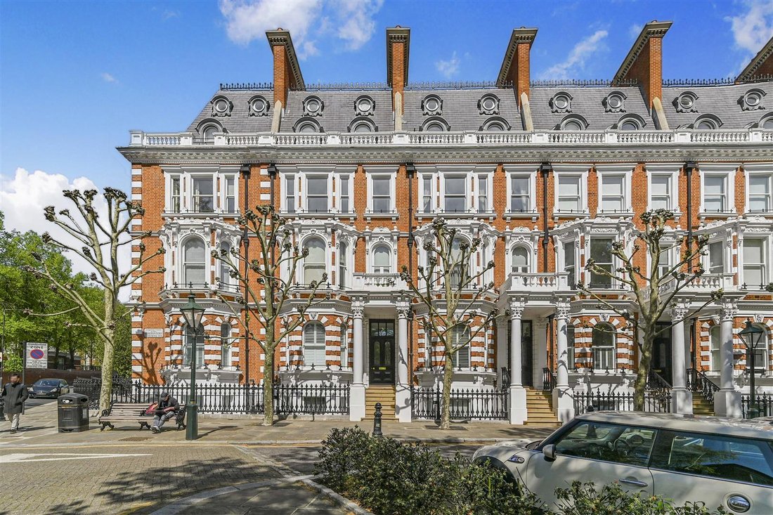 Apartment in Campden Hill, Kensington And Chelsea, England 1 - 17983751
