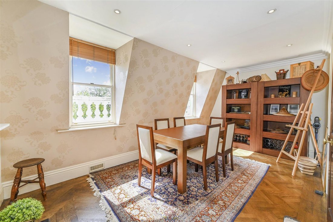 Apartment in Campden Hill, Kensington And Chelsea, England 5 - 17983751