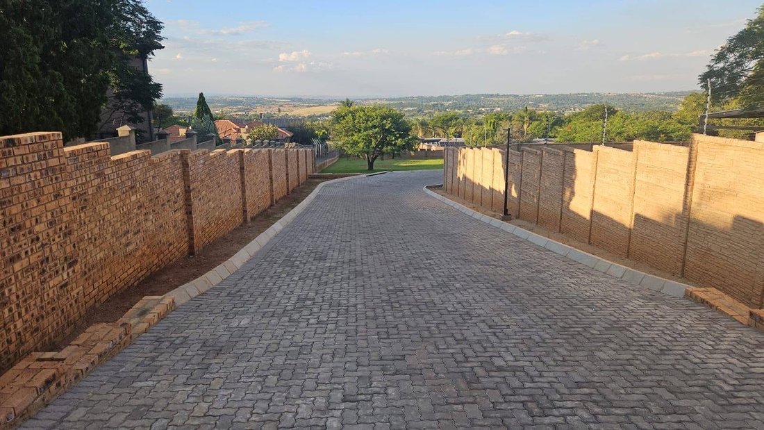 House in Eagle Canyon Golf Estate, Gauteng, South Africa 5 - 17983555