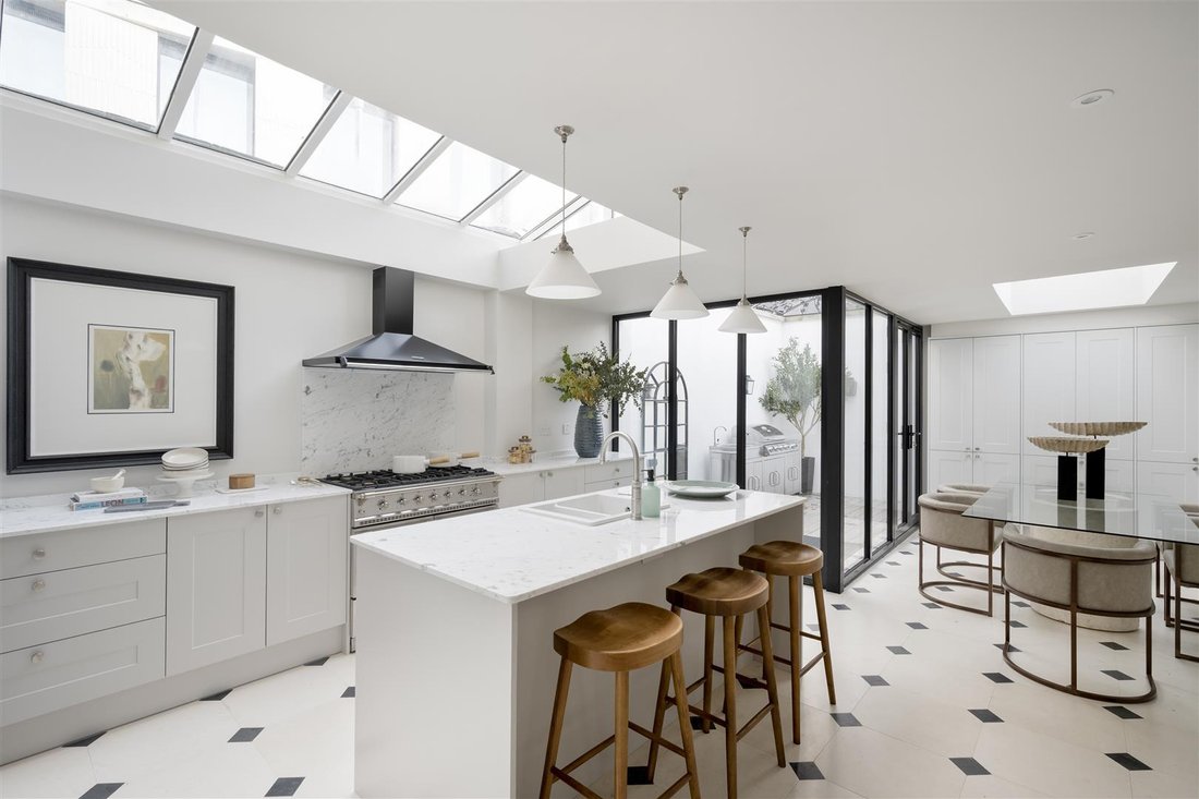Townhouse in Holland Park, Kensington And Chelsea, England 1 - 17983736