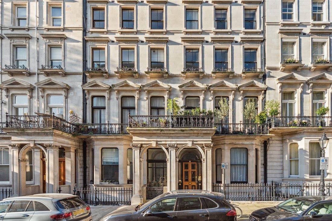 Apartment in Knightsbridge, Kensington And Chelsea, England 1 - 17983700
