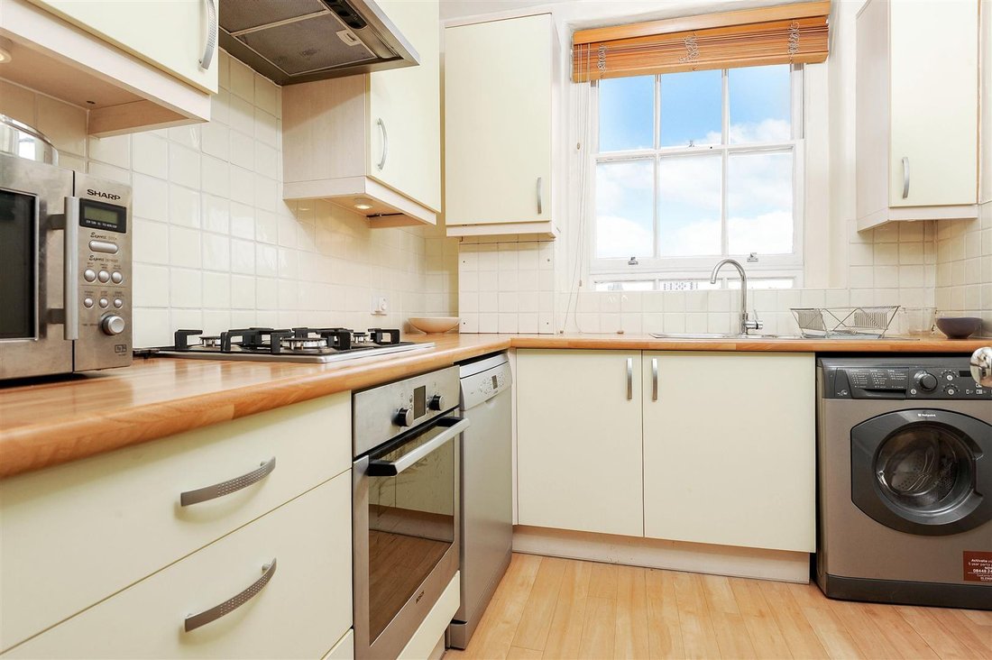 Apartment in Brompton, Kensington And Chelsea, England 2 - 17983574