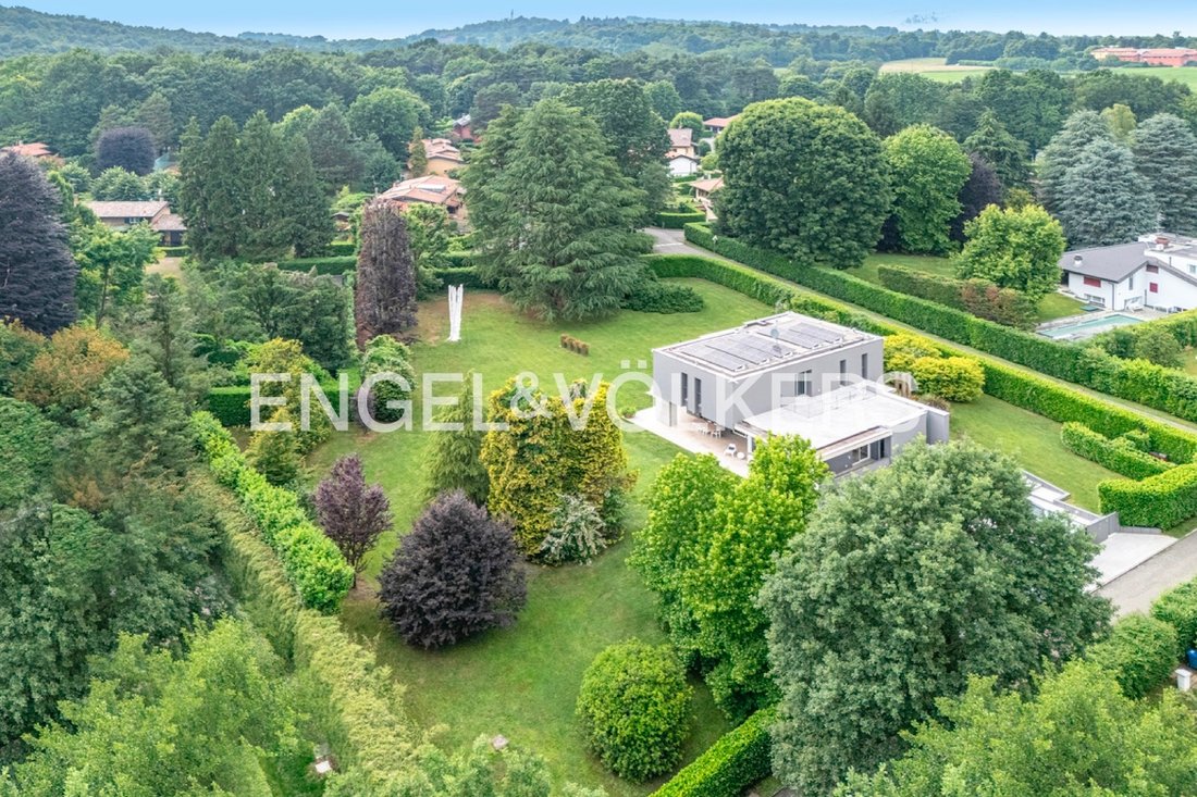 Villa in Fecchio, Cantu, Lombardy 4 - 17983905
